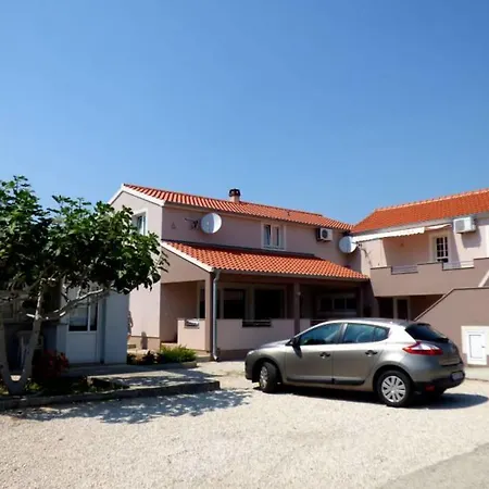 Branko Apartament *